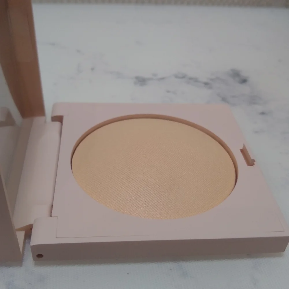 Laura Mercier Real Flawless Luminous Perfecting Pressed Powder Translucent